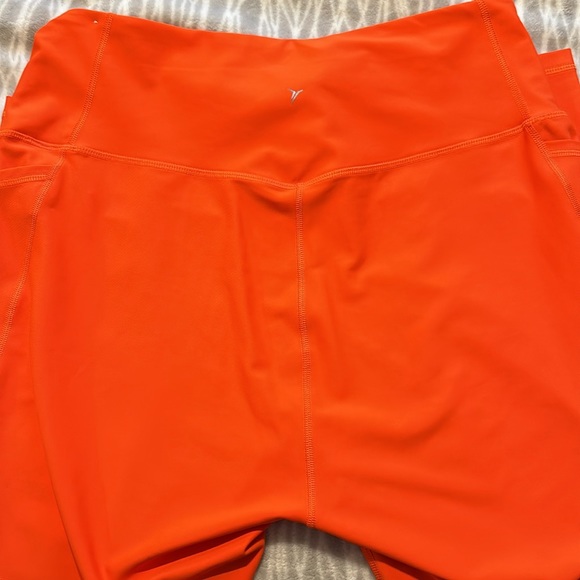 Old Navy Powersoft Leggings - Picture 5 of 5